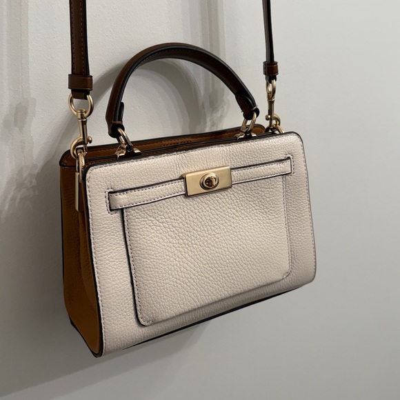 NWOT Coach crossbody purse - Picture 2 of 7